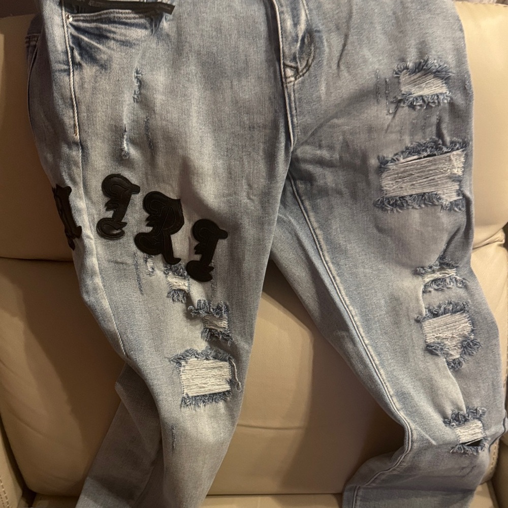 Amari Old English distressed skinny jeans in a light blue wash size 38 - Picture 16 of 17